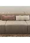 almofada-bacon-rosa-e-branco-decorando-sofa
