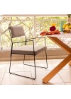 cadeira-spot-com-braco-cinza-claro-lateral-ambientada