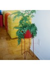 conjunto-suporte-bem-te-vi-grande-e-cachepot-aluminio-com-aba-cereja-ambientado-lateral
