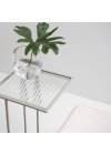 mesa-lateral-gatsby-vidro-canelado-taupe-ambientado