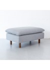 pufe-studio-cinza-claro-ambientado