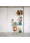 suporte-para-plantas-sabia-grande-cobre-ambientado-de-frente