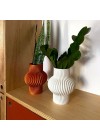 vaso-onda-1-perola-e-terracota-ambientado 