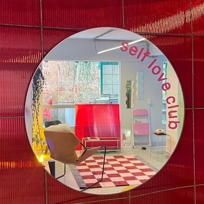 espelho-self-love-club-design-rotulo-em-branco