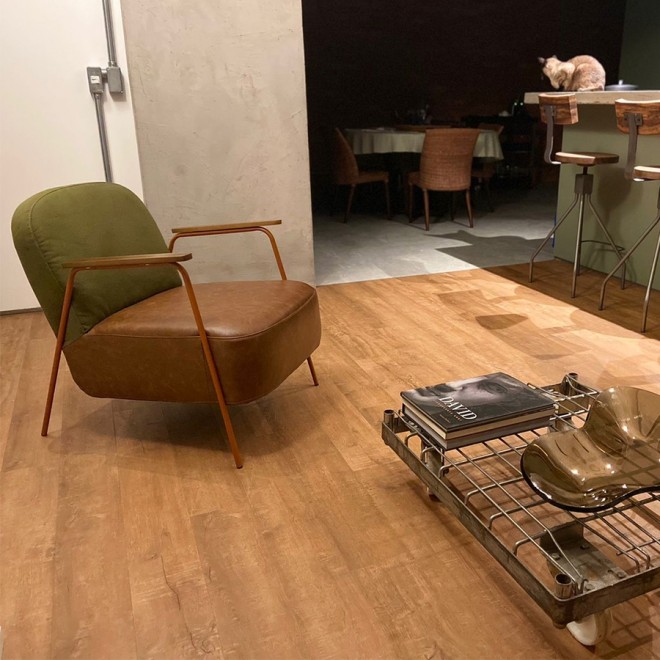 poltrona-brooklyn-couro-natural-sala de estar
